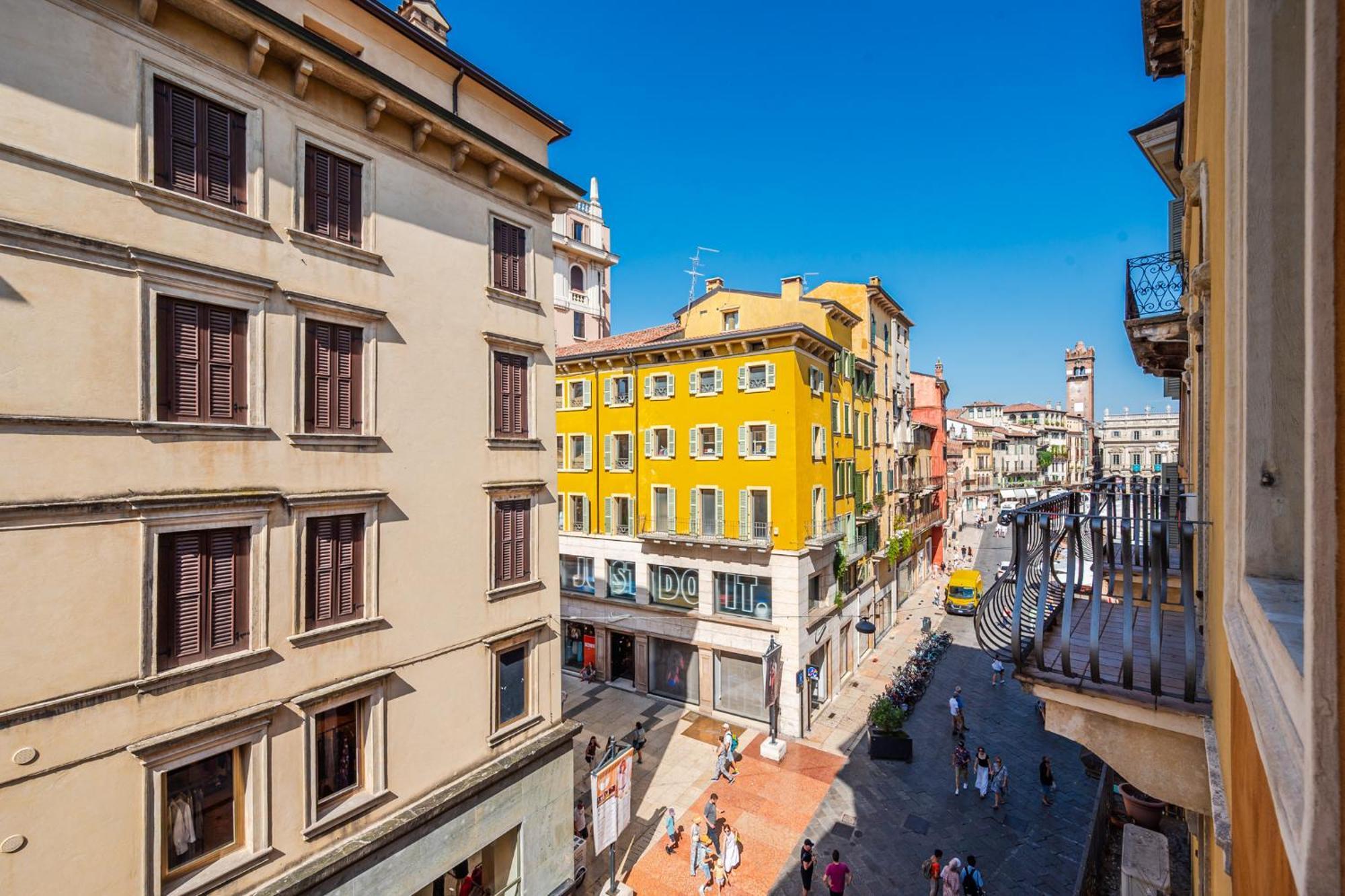 Апартаменти Hoomee Piazza Erbe Верона Екстер'єр фото